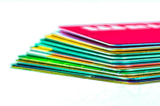 Avoid the Dangers of Credit Cards While Reaping the Benefits